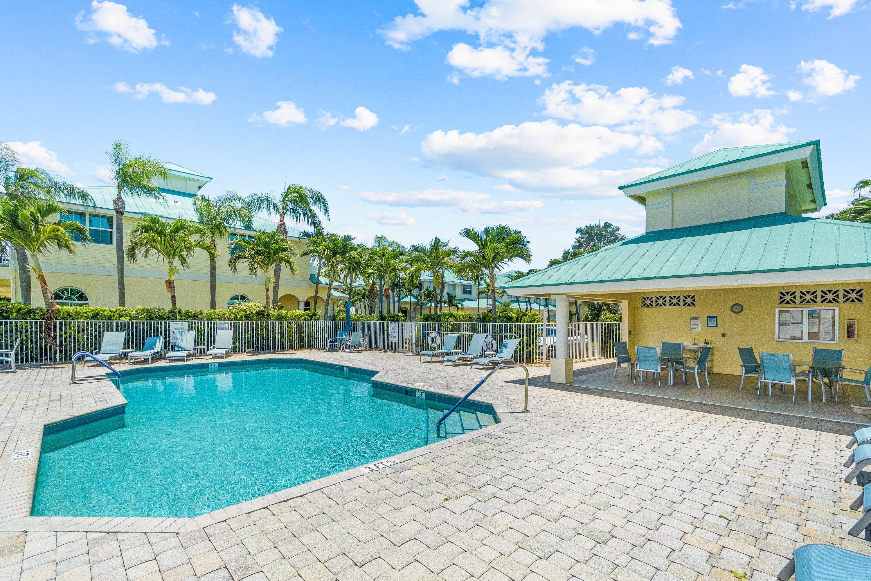 BAREFOOT COVE TOWNHOMES - Residential