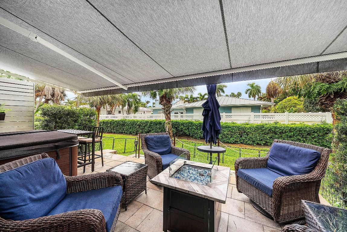 BAREFOOT COVE TOWNHOMES - Residential