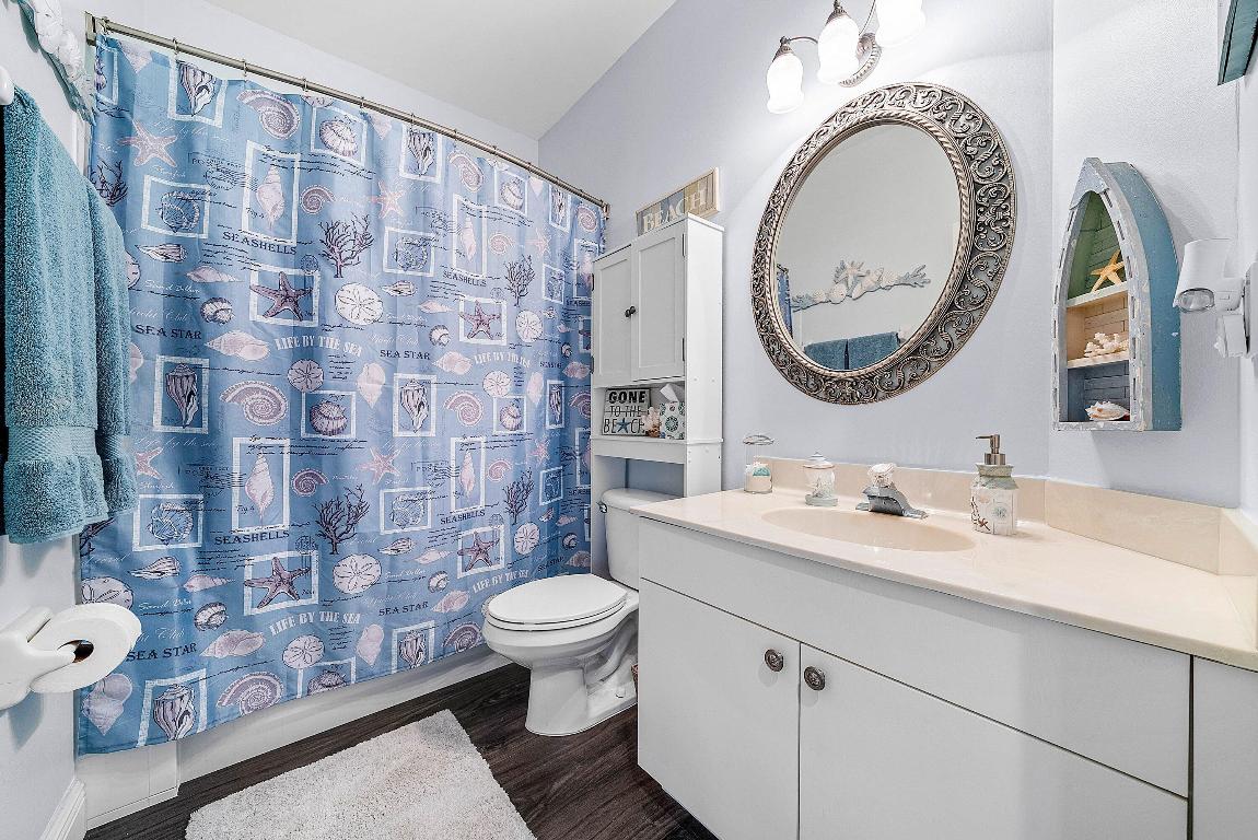 BAREFOOT COVE TOWNHOMES - Residential