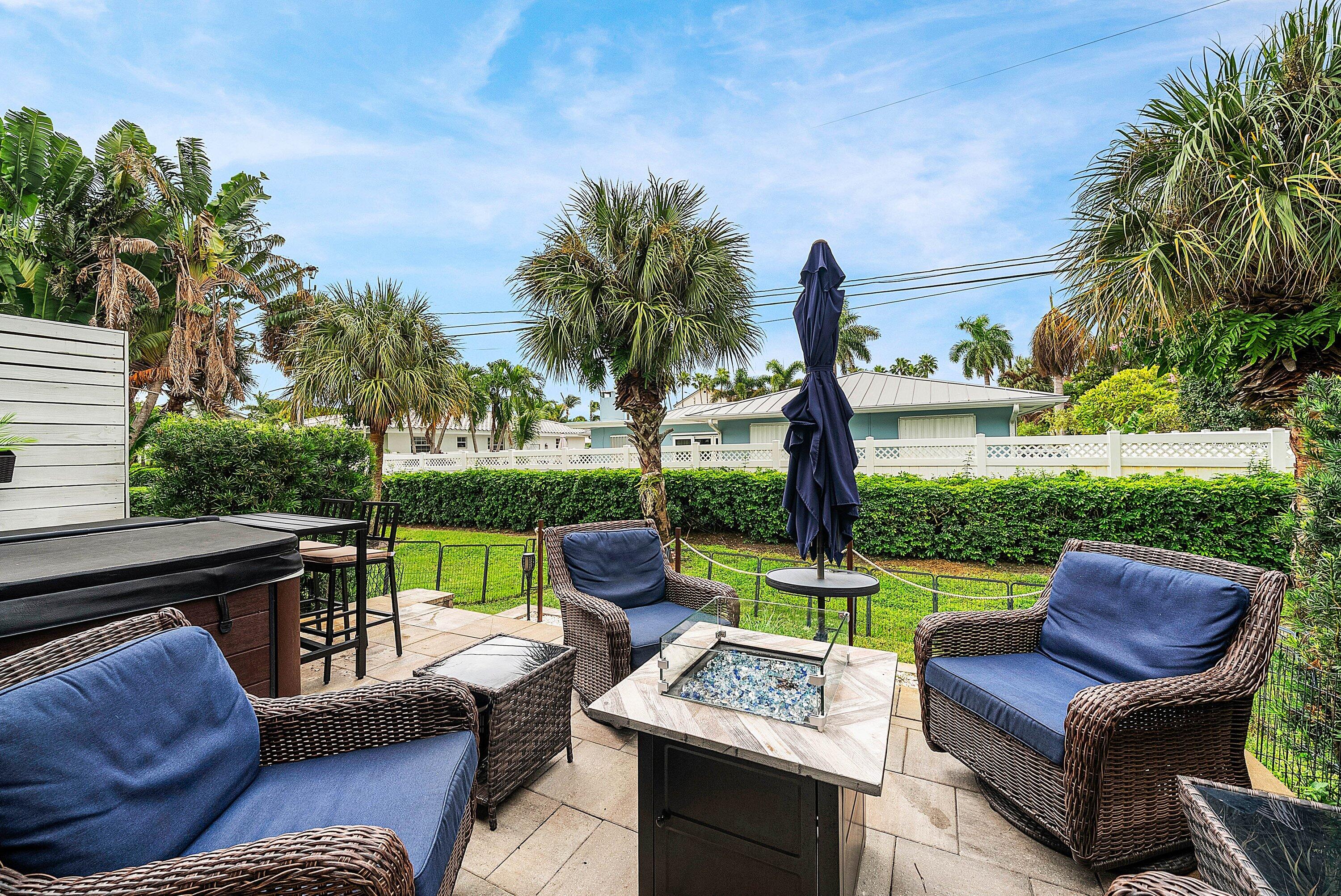 BAREFOOT COVE TOWNHOMES - Residential