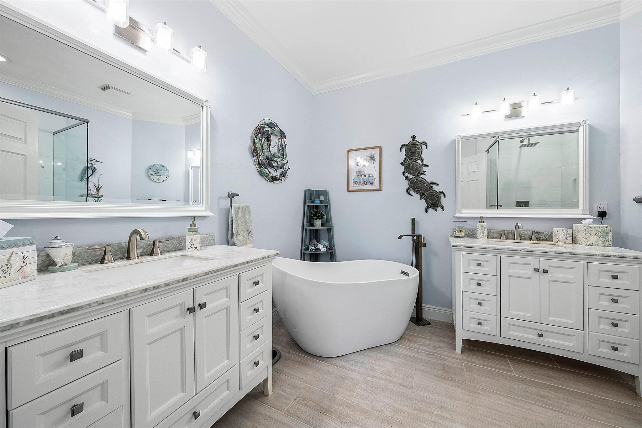 BAREFOOT COVE TOWNHOMES - Residential