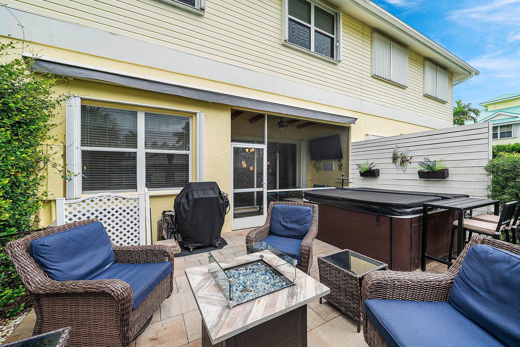 BAREFOOT COVE TOWNHOMES - Residential