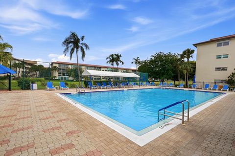 Tiny photo for 3201 Portofino Point #E3, Coconut Creek, FL 33066 (MLS # B26028768)