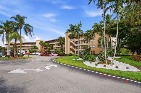 Tiny photo for 3201 Portofino Point #E3, Coconut Creek, FL 33066 (MLS # B26028768)