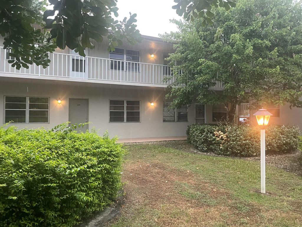 Photo of 4 Lake Vista Trail W #104, Port Saint Lucie, FL 34952 (MLS # R11090023)