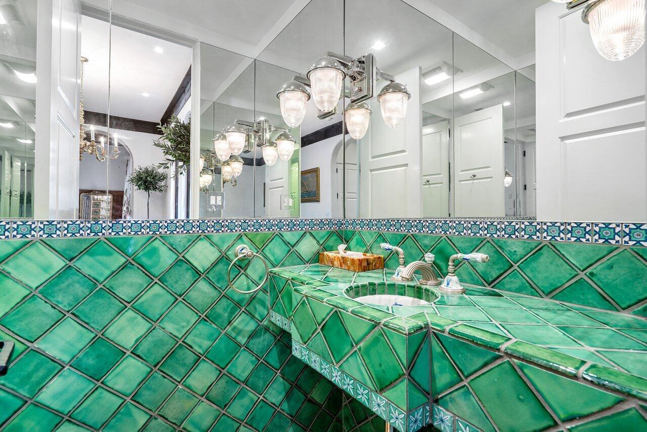 LAGOMAR PARK 2 - Residential Lease