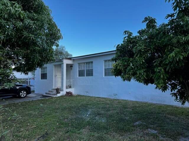BISCAYNE GARDENS SEC F PA - Residential Lease