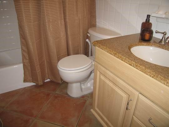 Woodlawn 11-28 B - Residential Lease