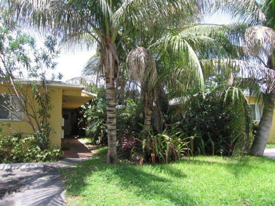 1 Bedroom Apt – total renovation with high quality porcelain ceramic tile floors, new doors, new central A/C, maple kitchen cabinets, granite counter-tops, dishwasher, hurricane impact windows.  $1,150 per month Annual. $1,295-1,595 Short Term Furnished. Fast 1 Day Approval. WE CAN APPROVE MOST TENANT APPLICATIONS IN 1 BUSINESS DAY or SAME Business Day.