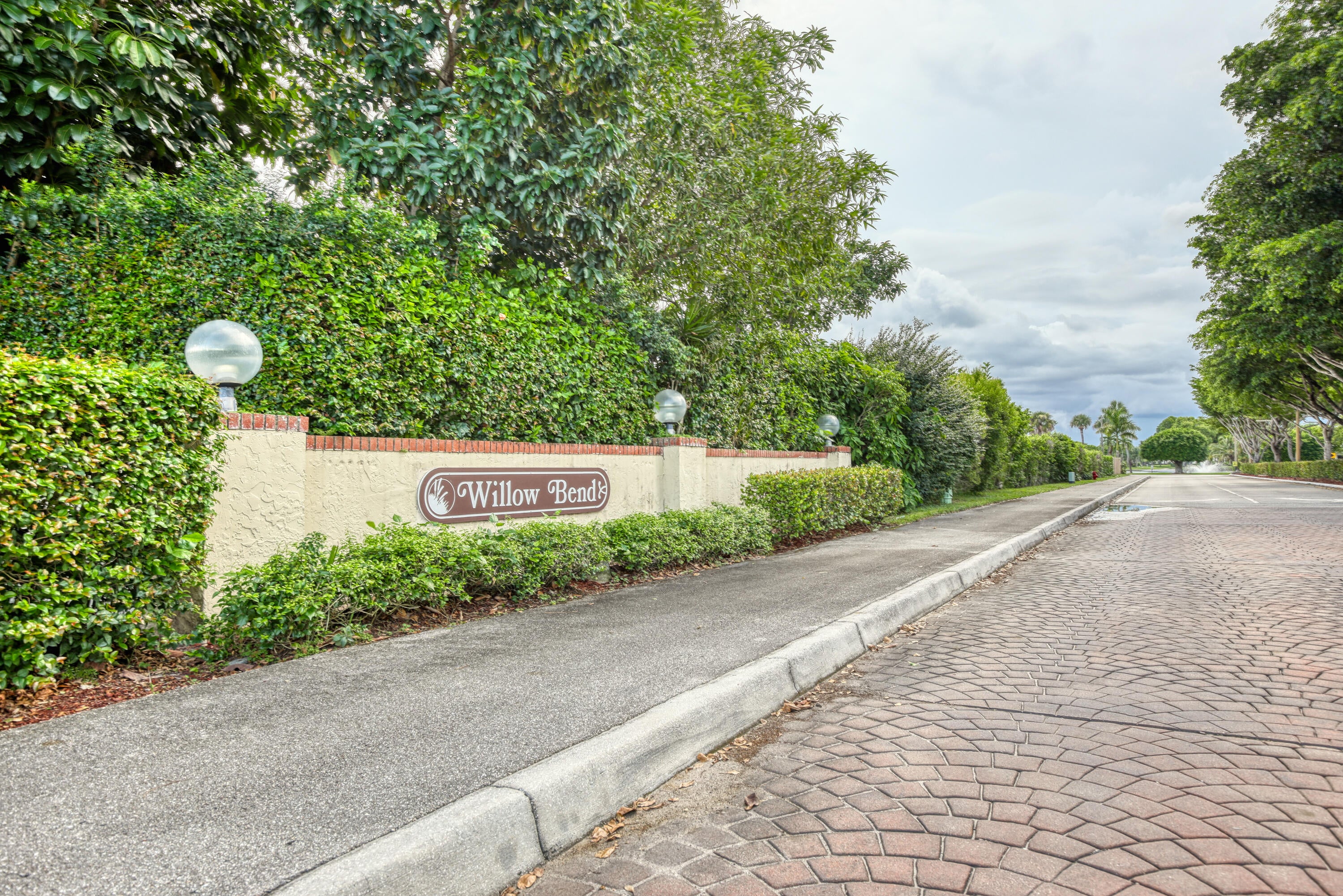 7843 WILLOW SPRING Drive 615