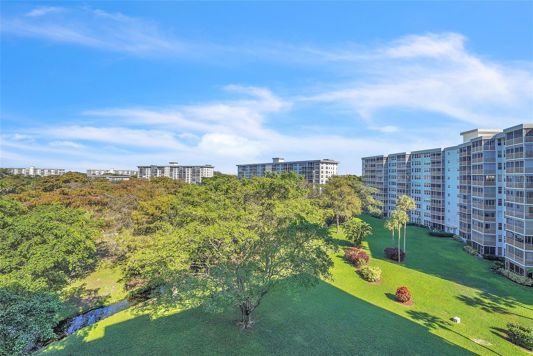 PALM AIRE - Residential