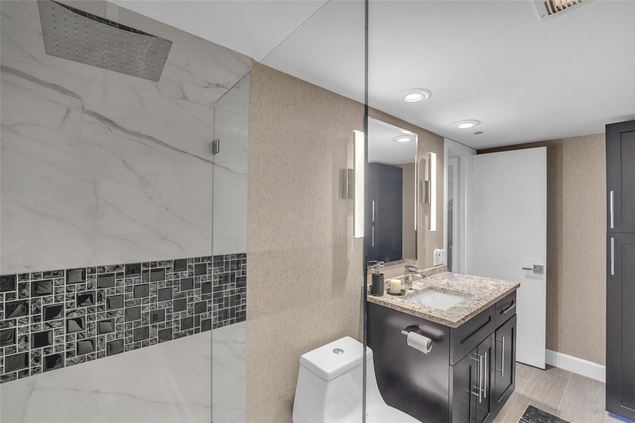 PALM AIRE - Residential