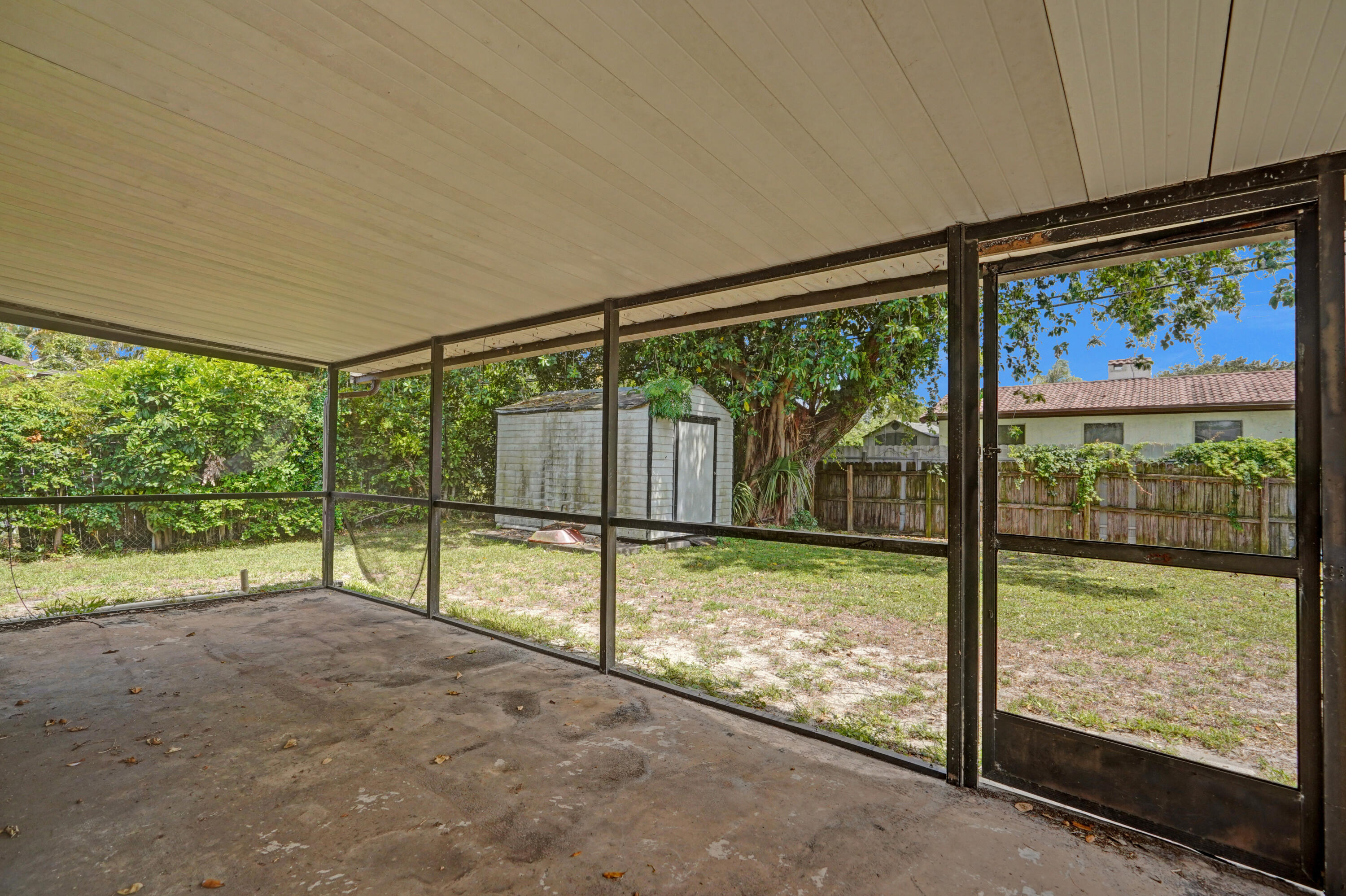 FLORAL PARK LANTANA - Residential