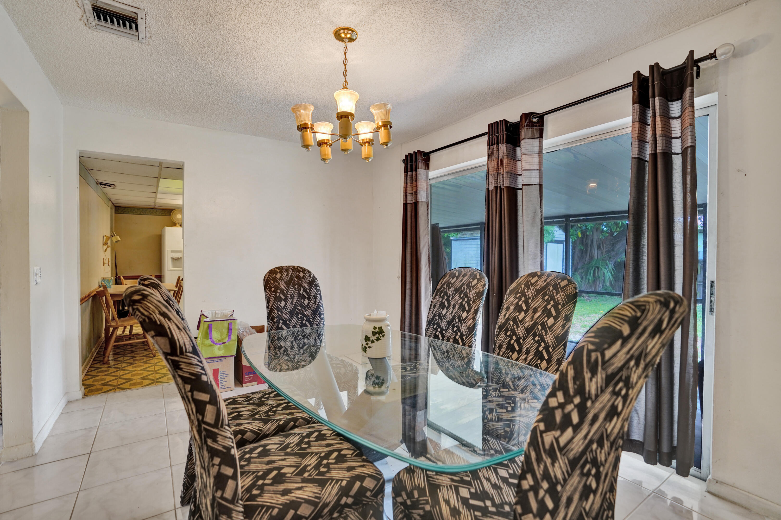 FLORAL PARK LANTANA - Residential