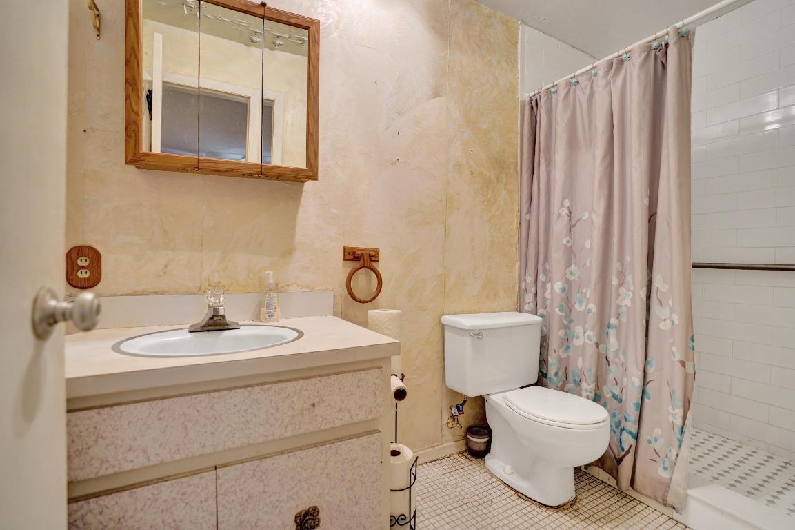 FLORAL PARK LANTANA - Residential