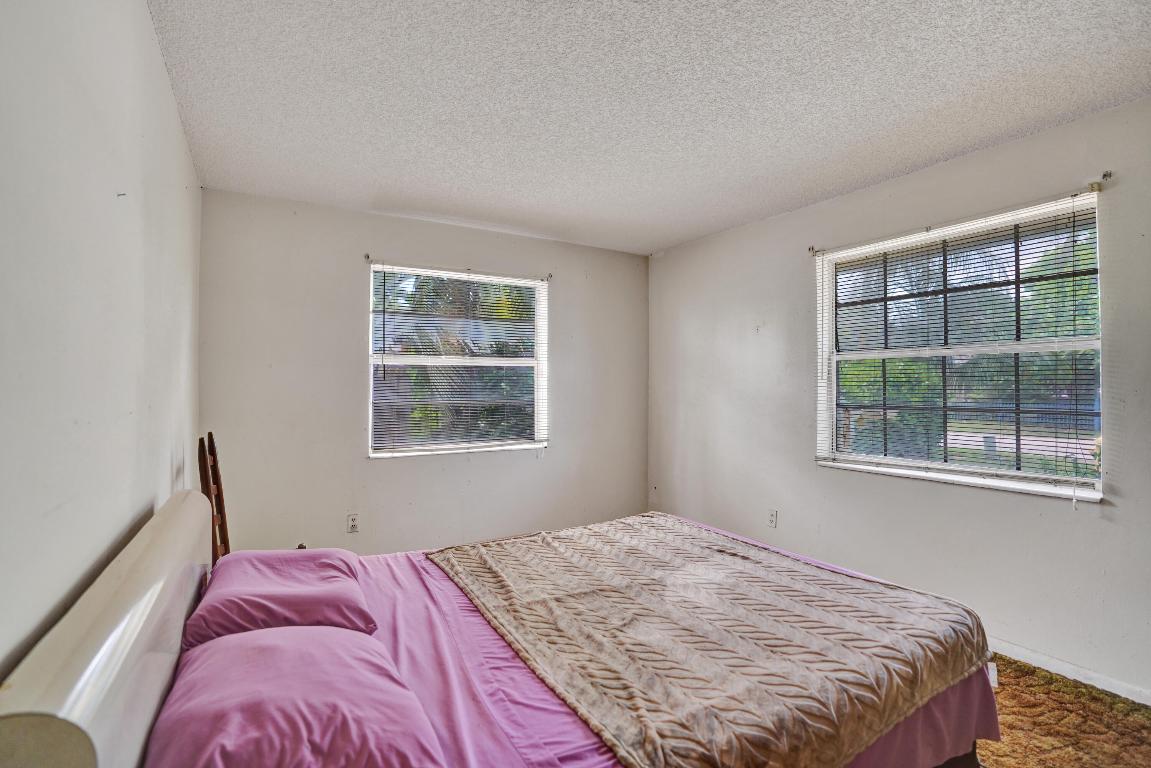 FLORAL PARK LANTANA - Residential