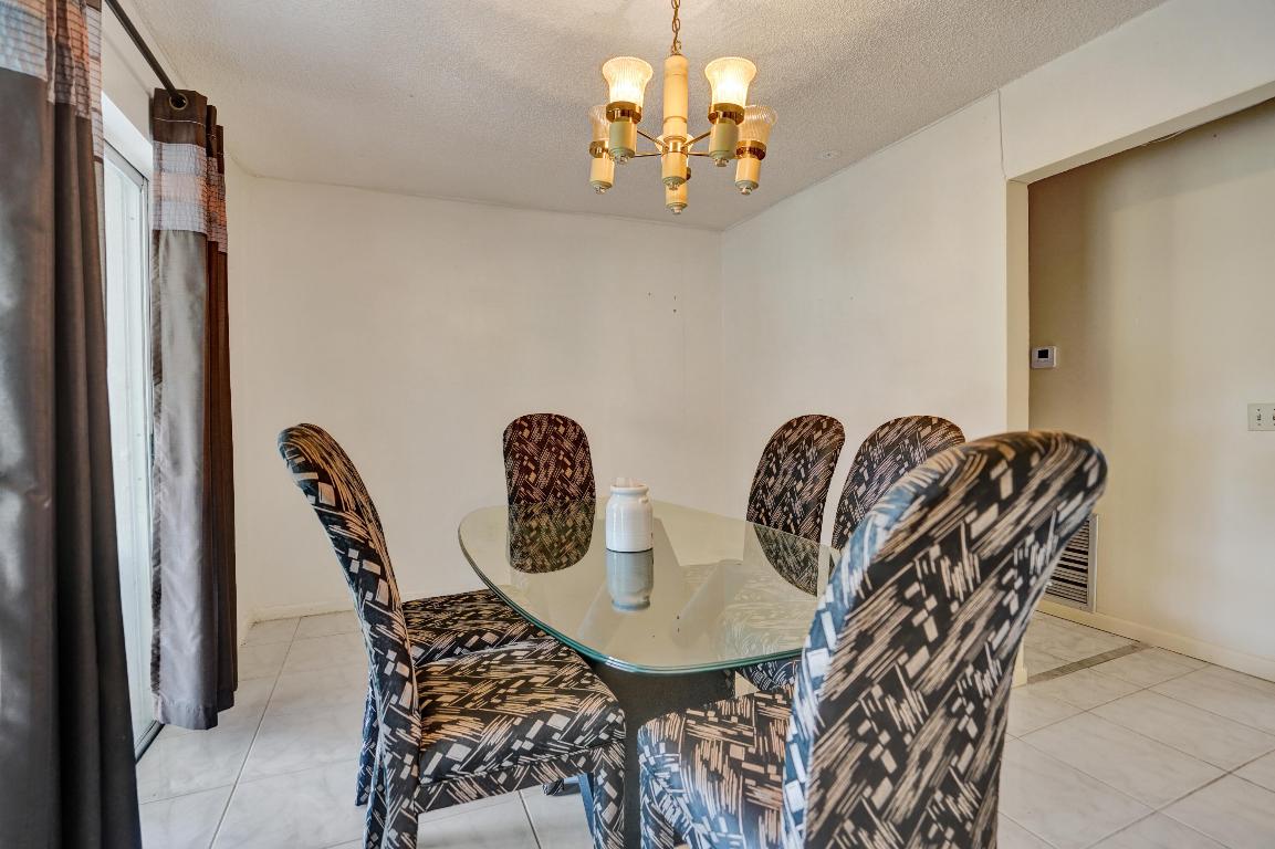 FLORAL PARK LANTANA - Residential