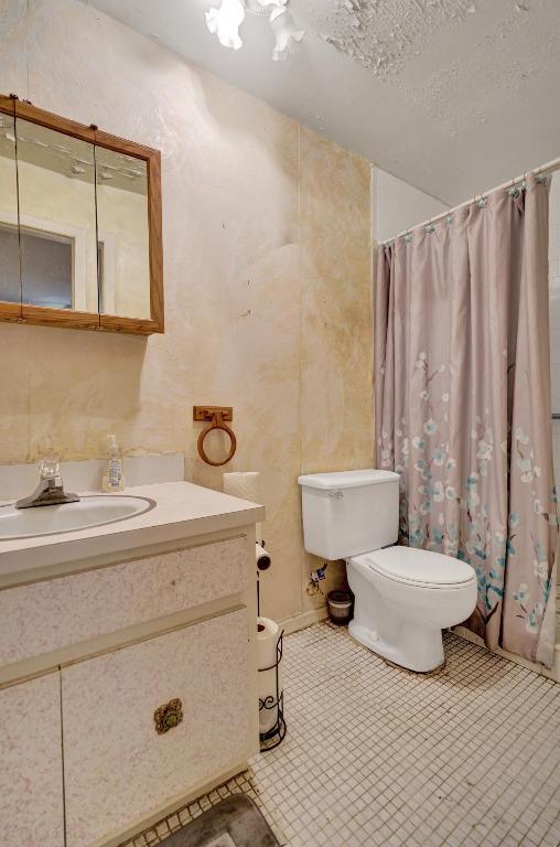 FLORAL PARK LANTANA - Residential