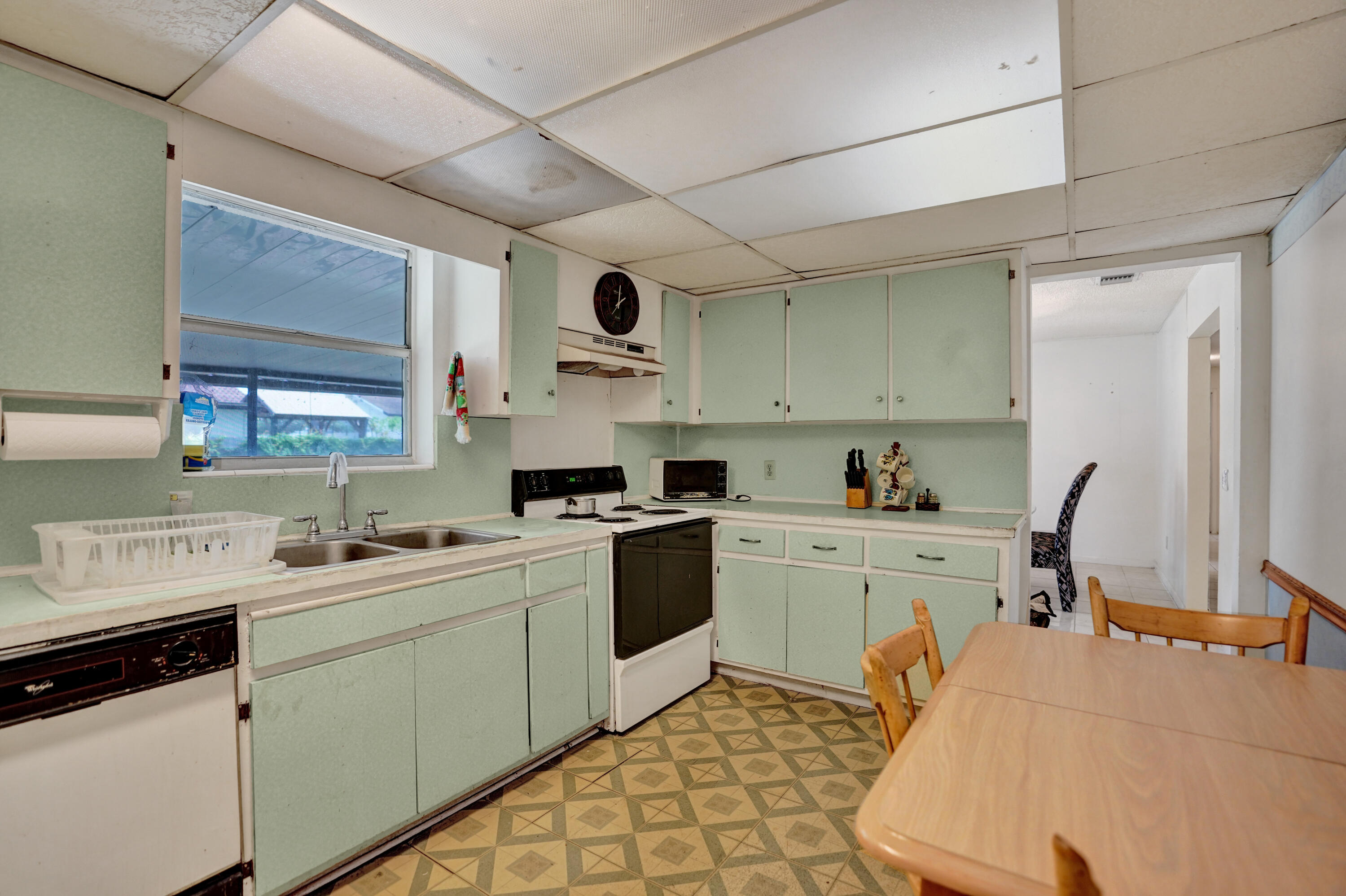 FLORAL PARK LANTANA - Residential