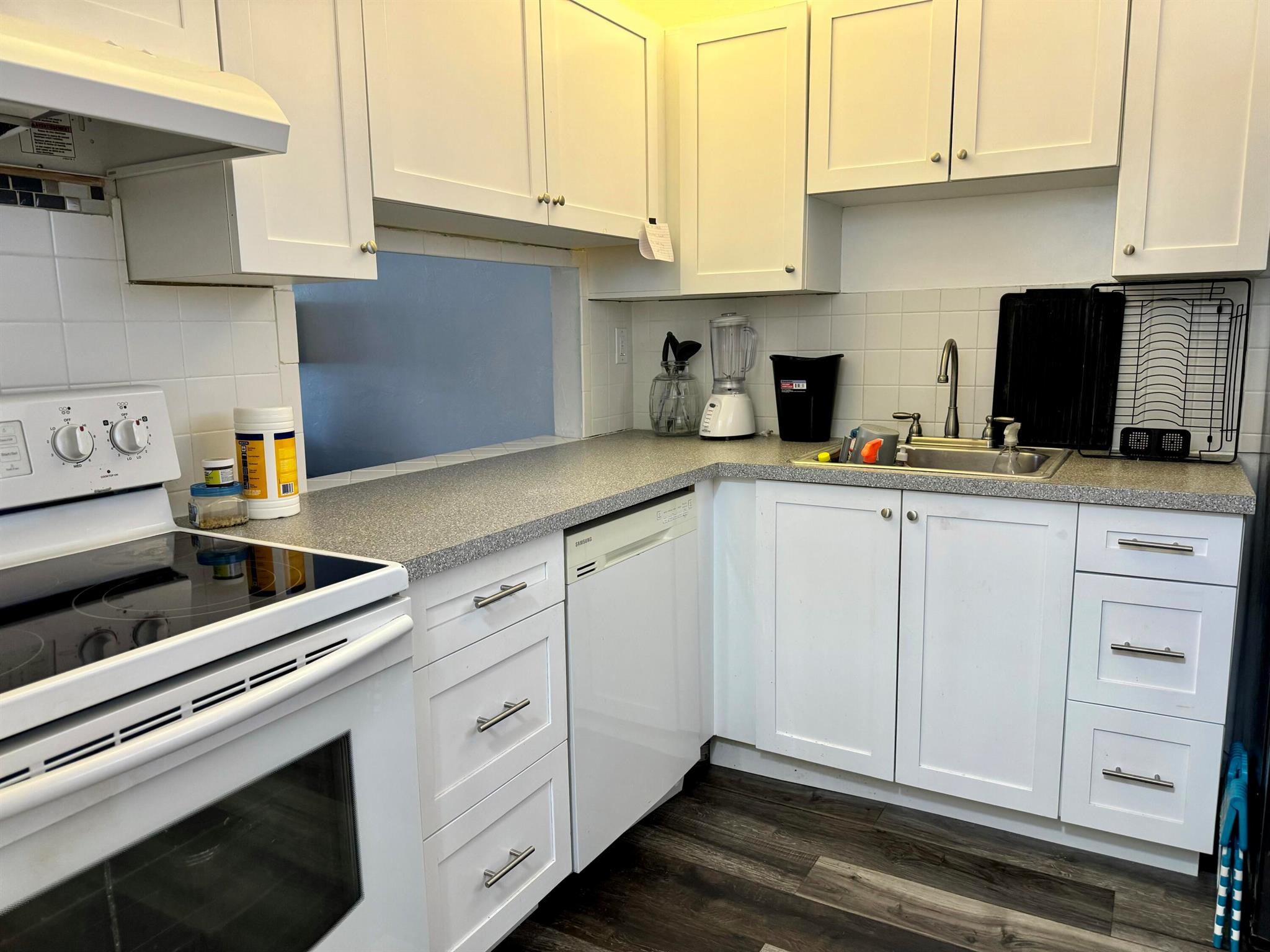 View photos, virtual tours, details... 2581 N Garden Drive N 309