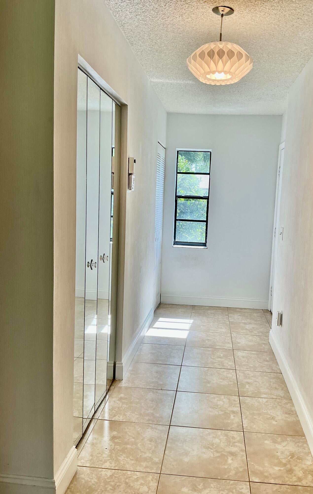 9264 Vista Del Lago H
