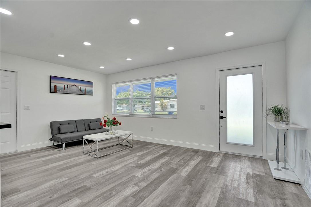 Sunrise Golf Village Sec - Residential