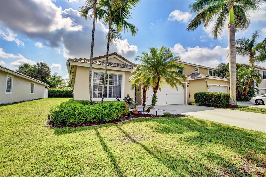 Photo of 6824 Hendry Drive Dr, Lake Worth Beach, FL 33463 (MLS # R10714787)