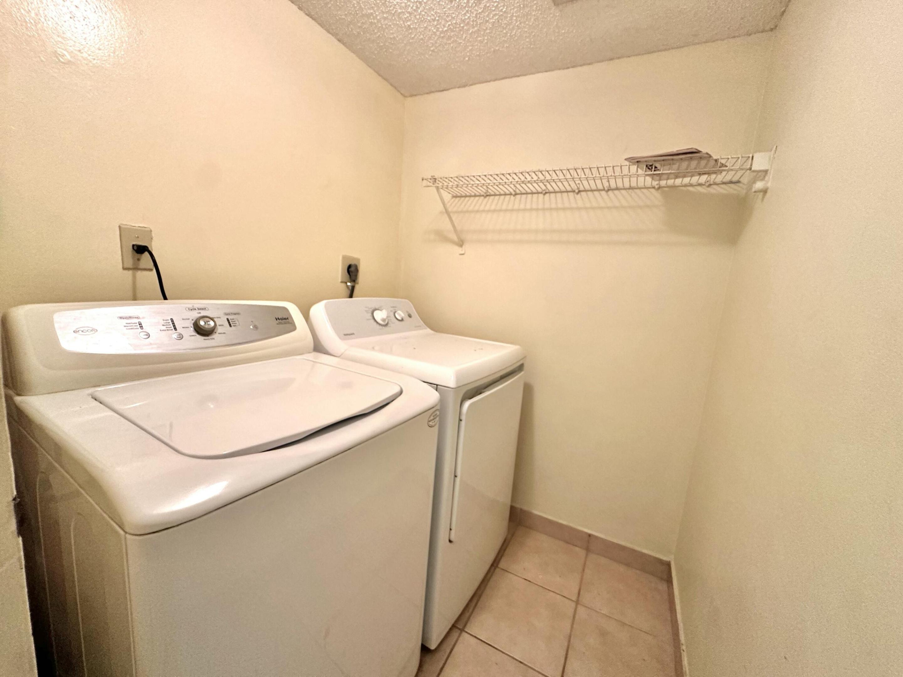 PALMS OF PEMBROKE CONDO - Residential Lease