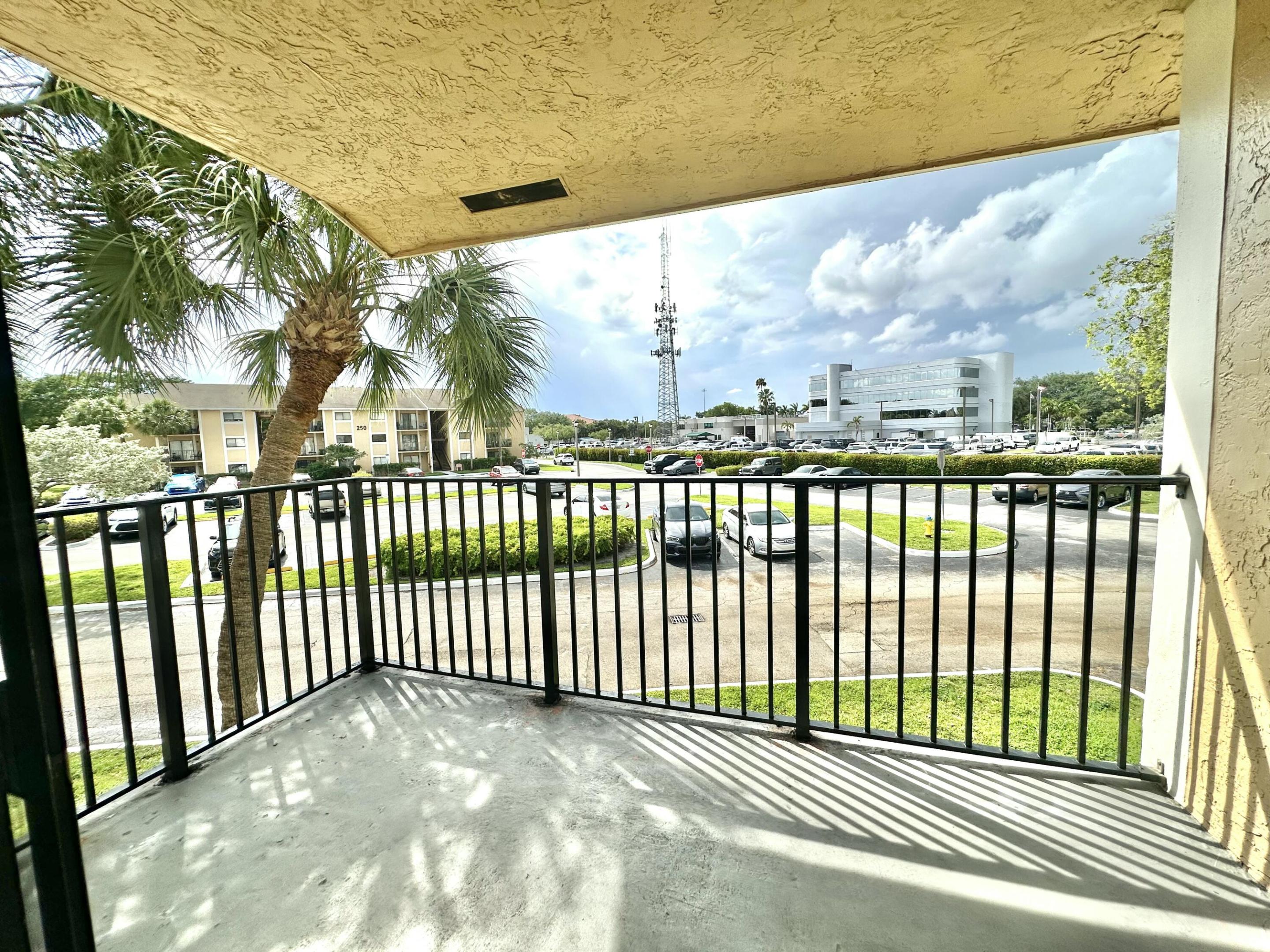 PALMS OF PEMBROKE CONDO - Residential Lease