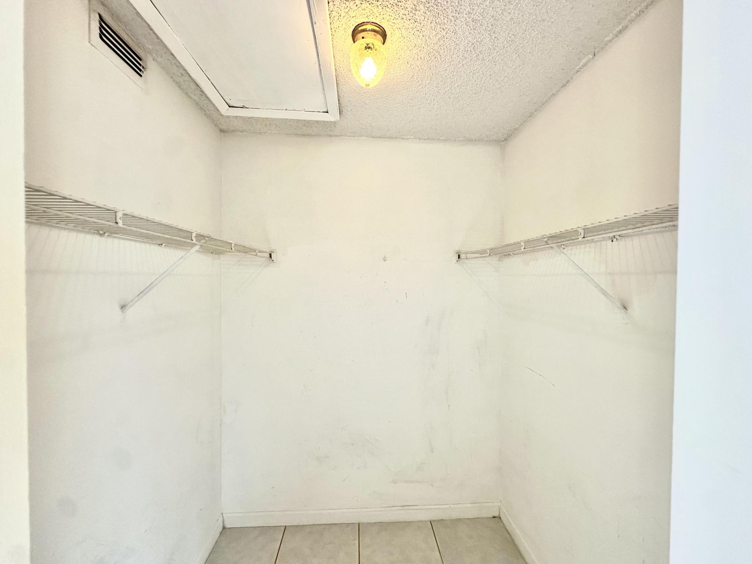 PALMS OF PEMBROKE CONDO - Residential Lease
