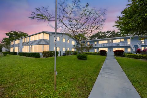 144 Canterbury F West Palm Beach FL 33417