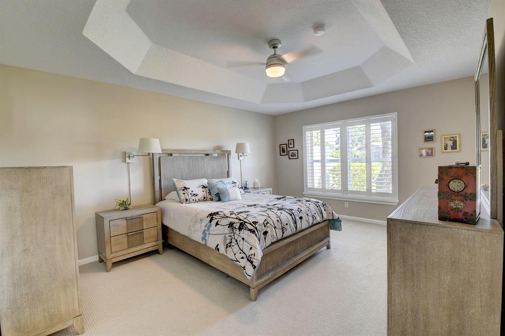 VALENCIA FALLS - Residential