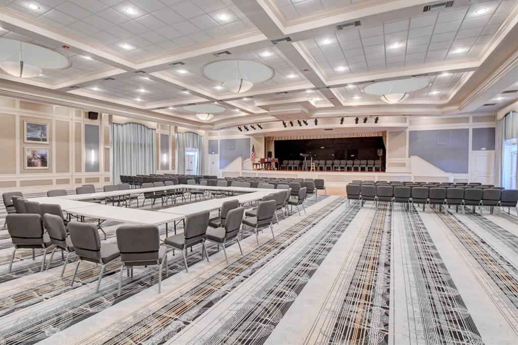 VALENCIA FALLS - Residential