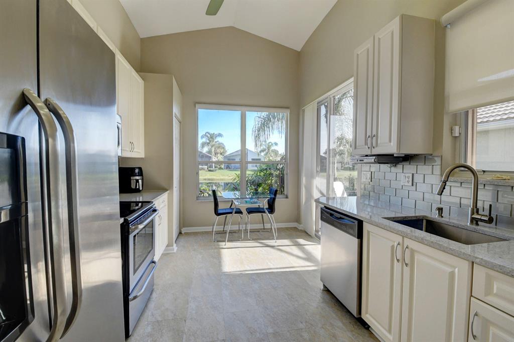 VALENCIA FALLS - Residential