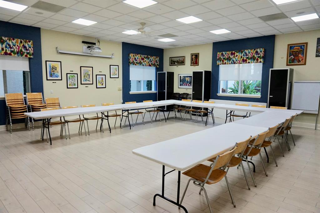 VALENCIA FALLS - Residential