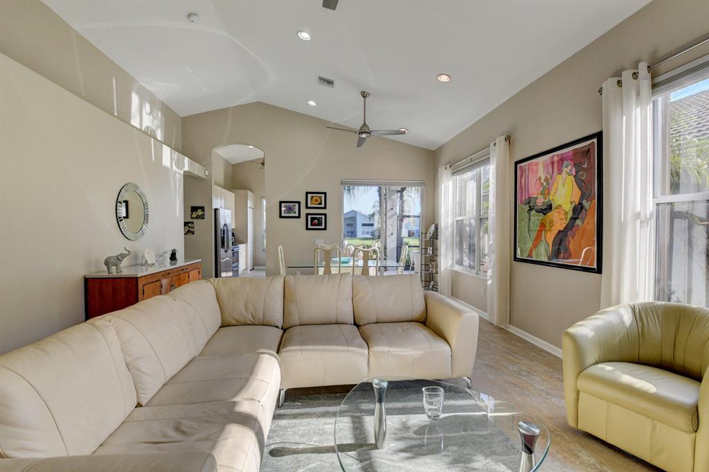 VALENCIA FALLS - Residential