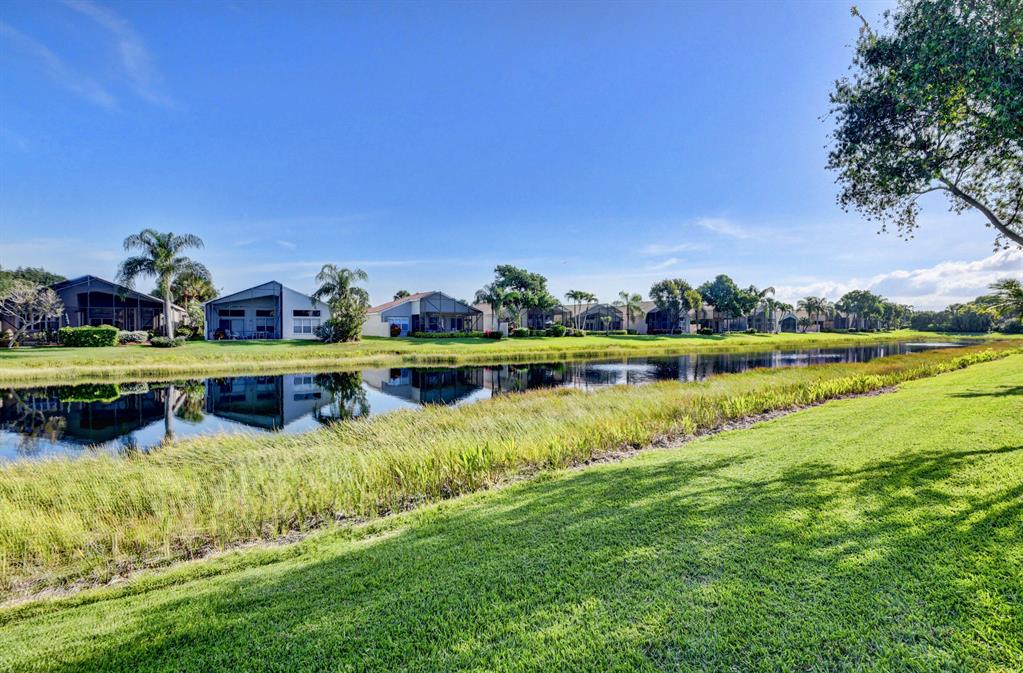 VALENCIA FALLS - Residential