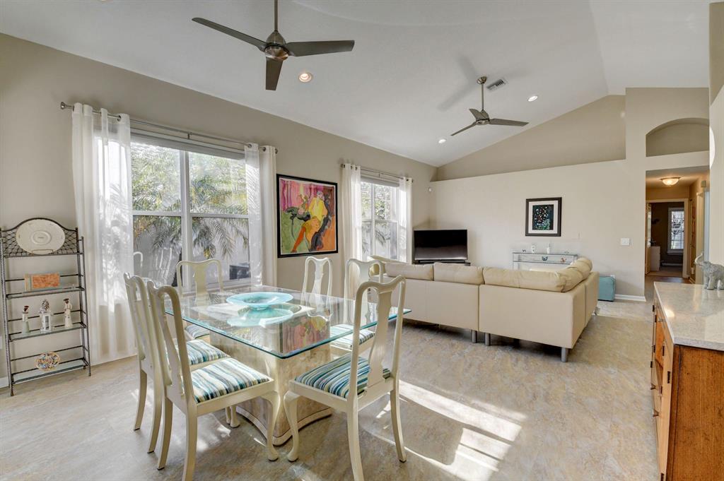 VALENCIA FALLS - Residential