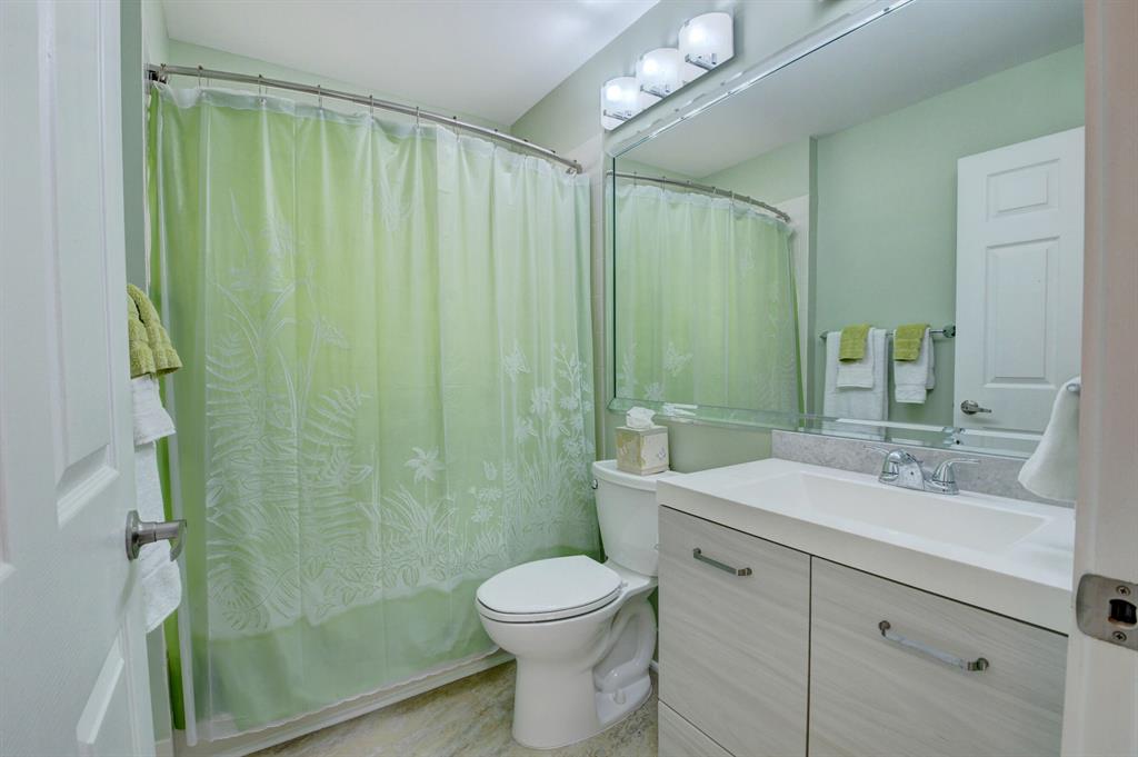 VALENCIA FALLS - Residential