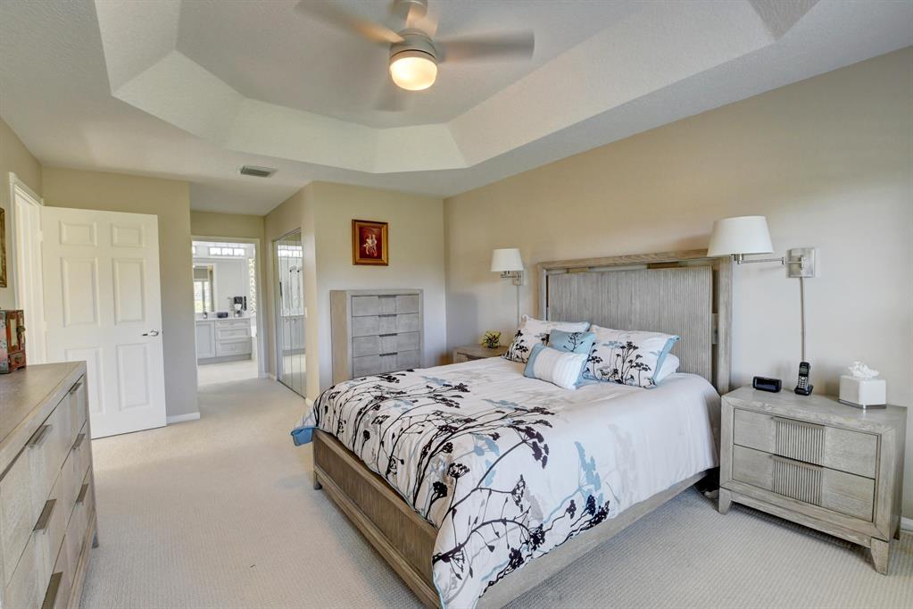 VALENCIA FALLS - Residential