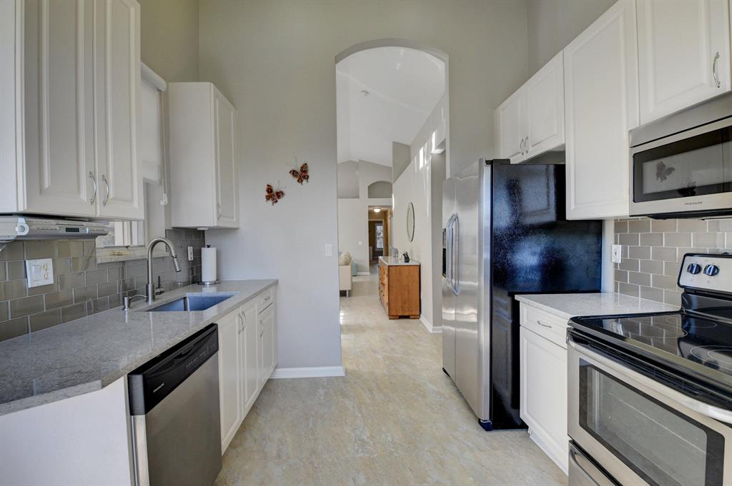 VALENCIA FALLS - Residential