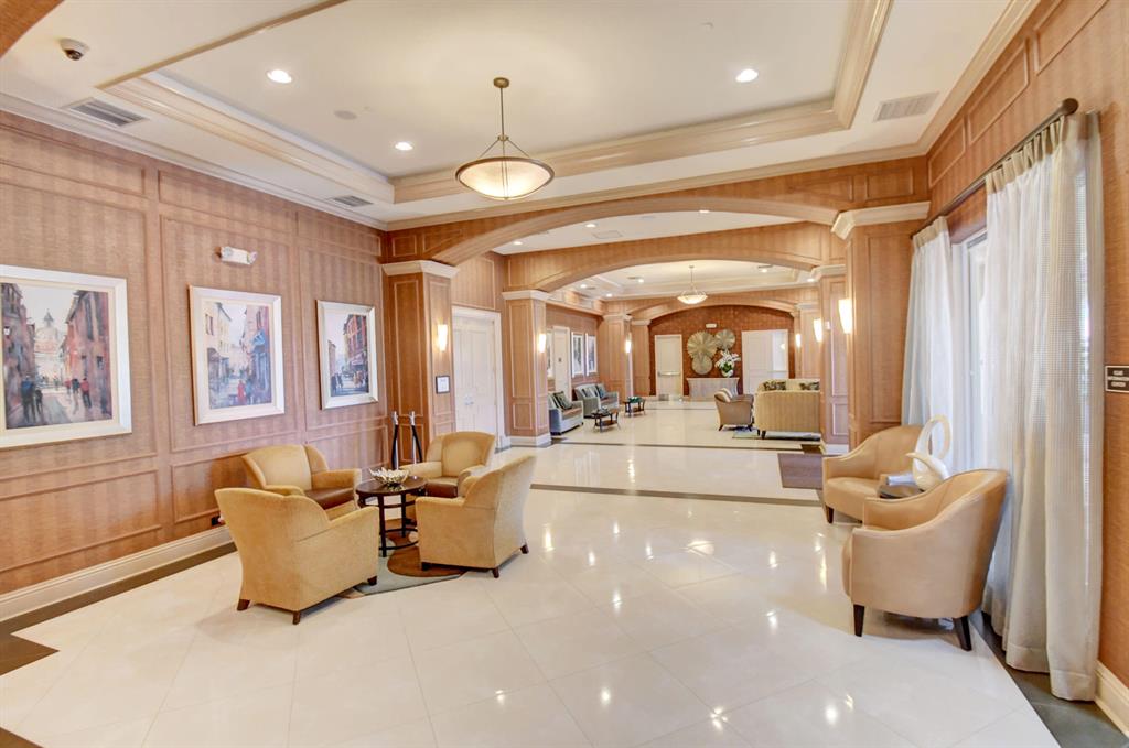 VALENCIA FALLS - Residential