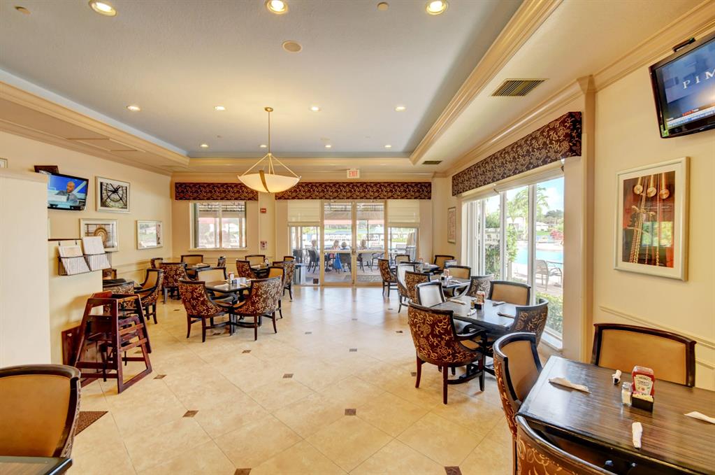 VALENCIA FALLS - Residential