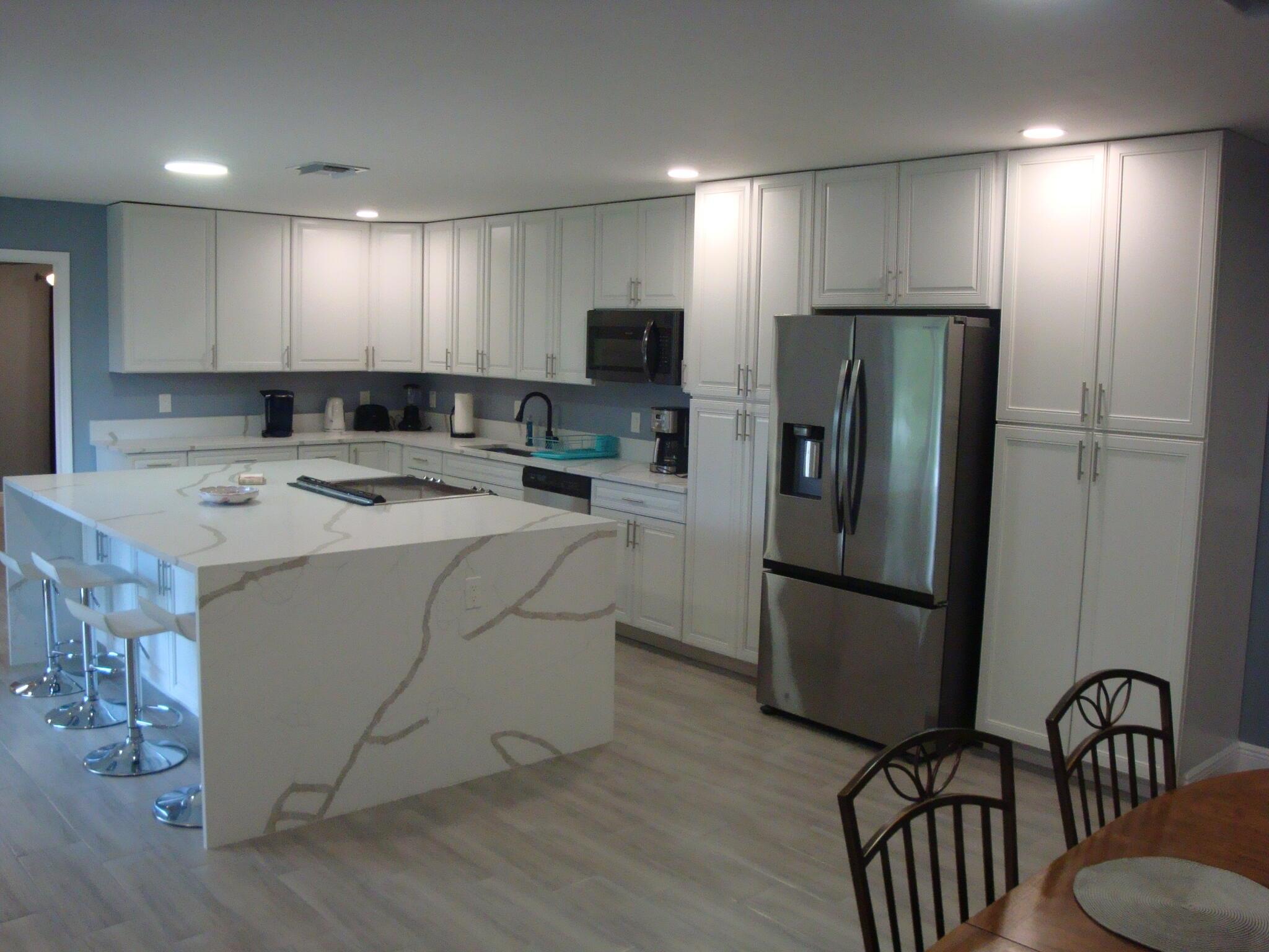 LAKE OSBORNE ESTATES 4 - Residential Lease