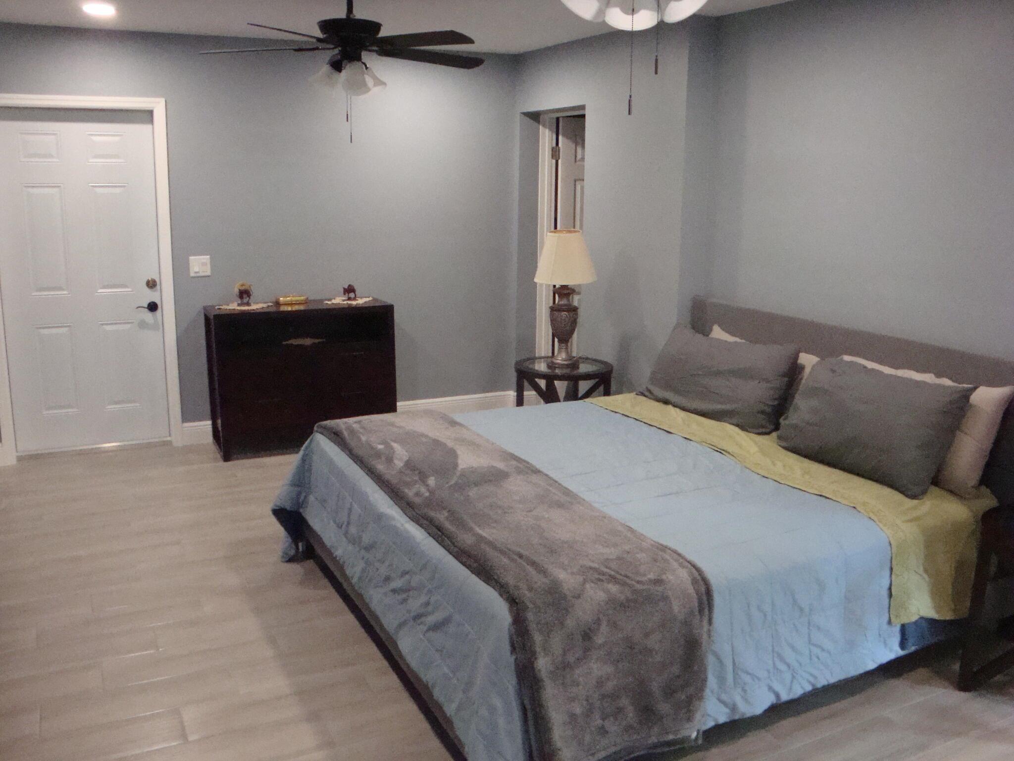 LAKE OSBORNE ESTATES 4 - Residential Lease