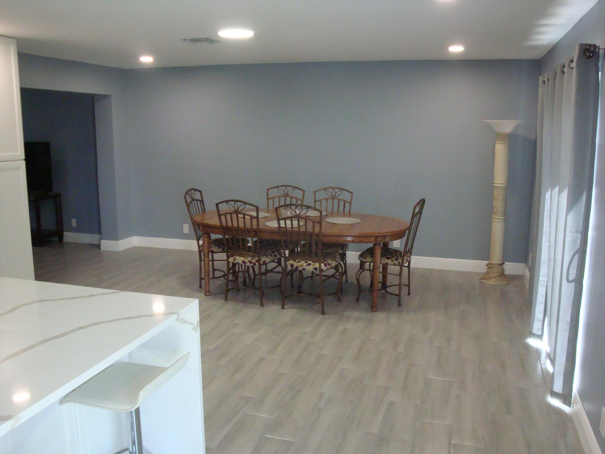 LAKE OSBORNE ESTATES 4 - Residential Lease