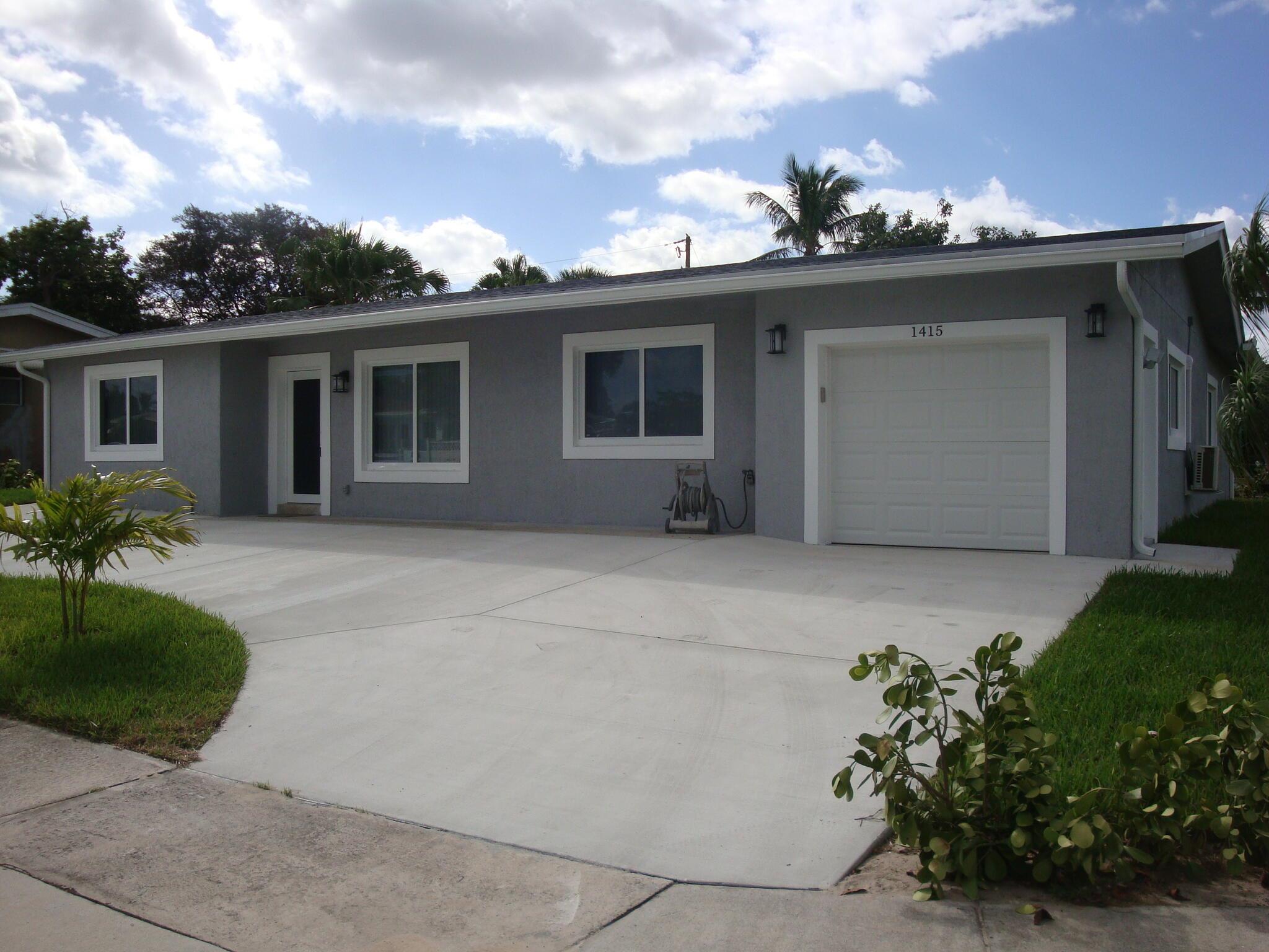 LAKE OSBORNE ESTATES 4 - Residential Lease