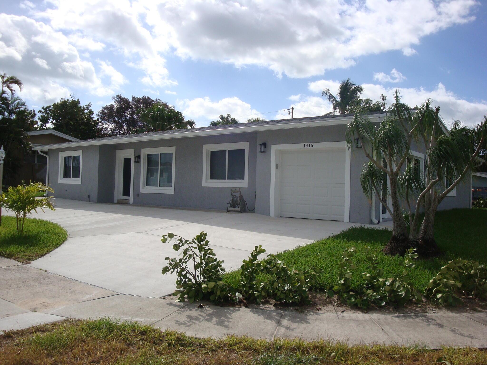 LAKE OSBORNE ESTATES 4 - Residential Lease