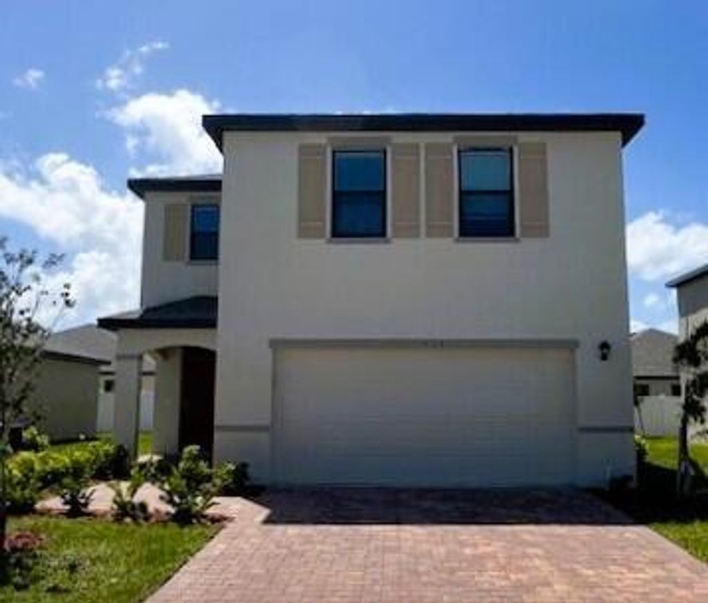 Photo of 516 Seafoam Circle, Fort Pierce, FL 34945 (MLS # R11018315)