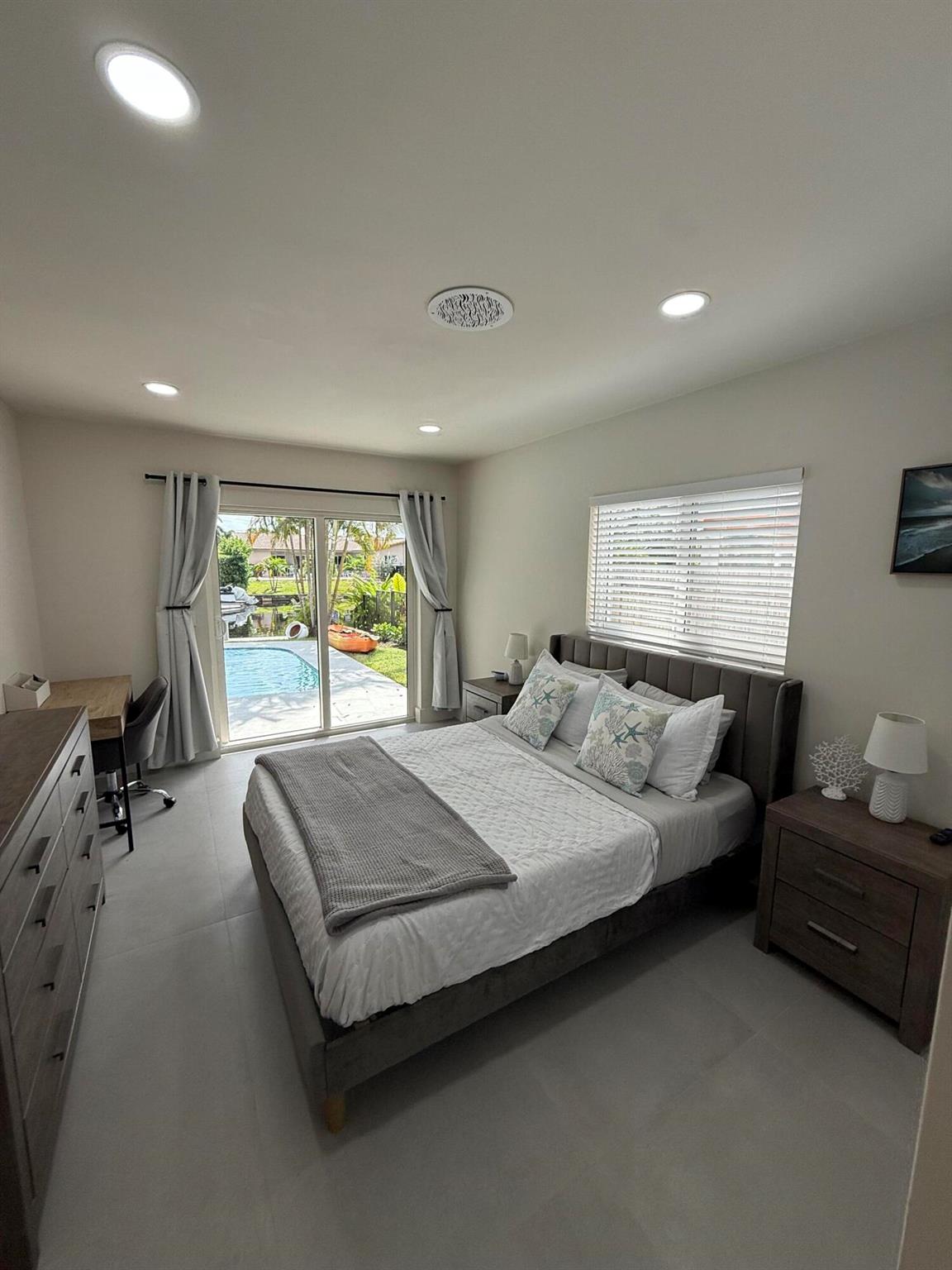 Coral Ridge Isles - Residential